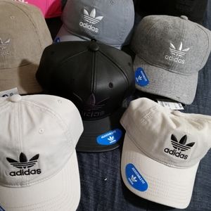 LOT OF 20 NEW MENS ADIDAS HATS
